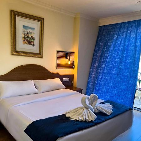 Hotel Portofino By Insidehome Empuriabrava Extérieur photo