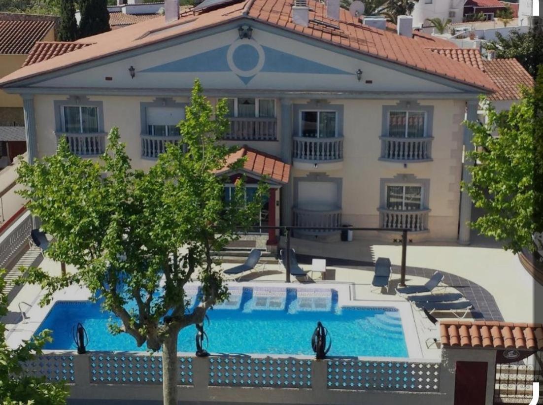 Hotel Portofino By Insidehome Empuriabrava Extérieur photo