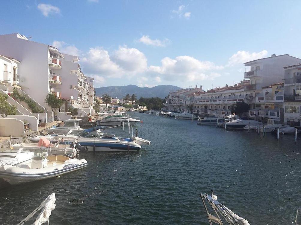 Hotel Portofino By Insidehome Empuriabrava Extérieur photo