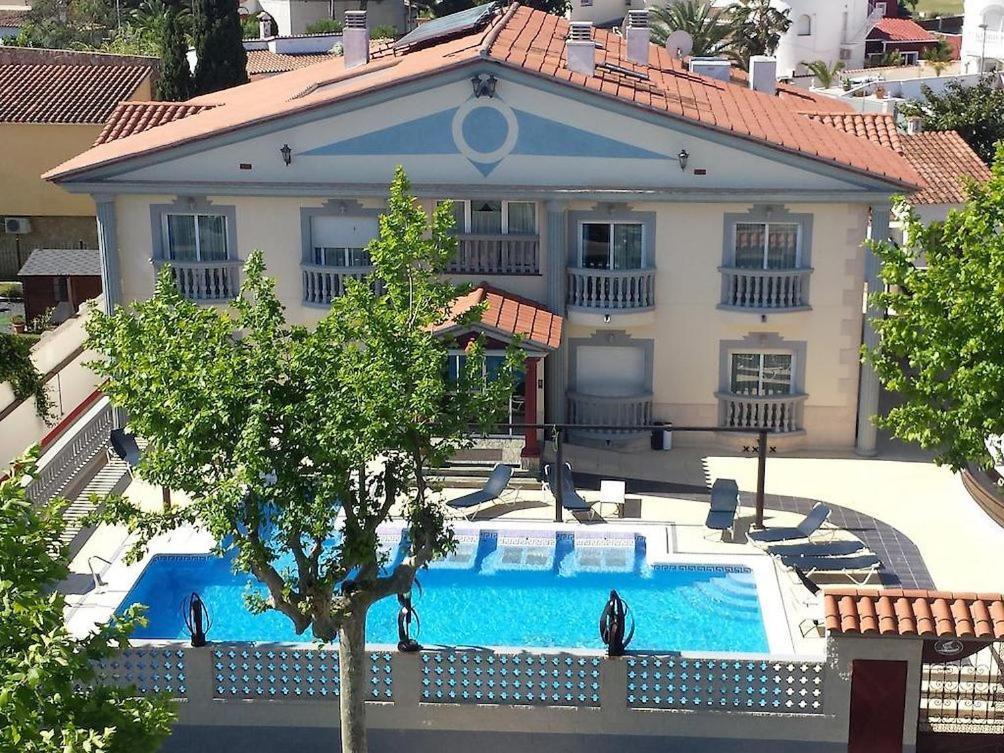 Hotel Portofino By Insidehome Empuriabrava Extérieur photo